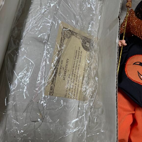 Vintage Brinn's Porcelain Doll Calendar Clown October Halloween Cute Witch 1986 - Picture 6 of 7